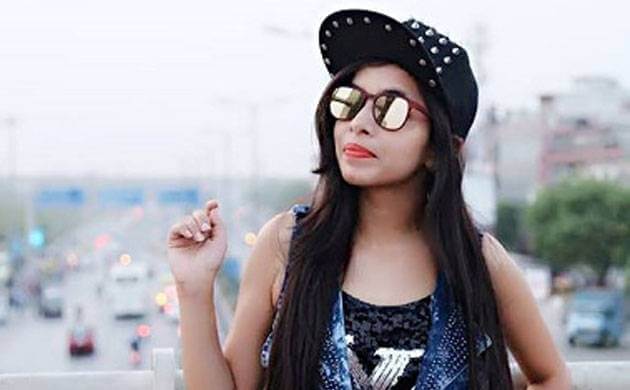 Dhinchak Pooja Wiki, Height, Weight, Age, Family, Biography, Singing Career & More