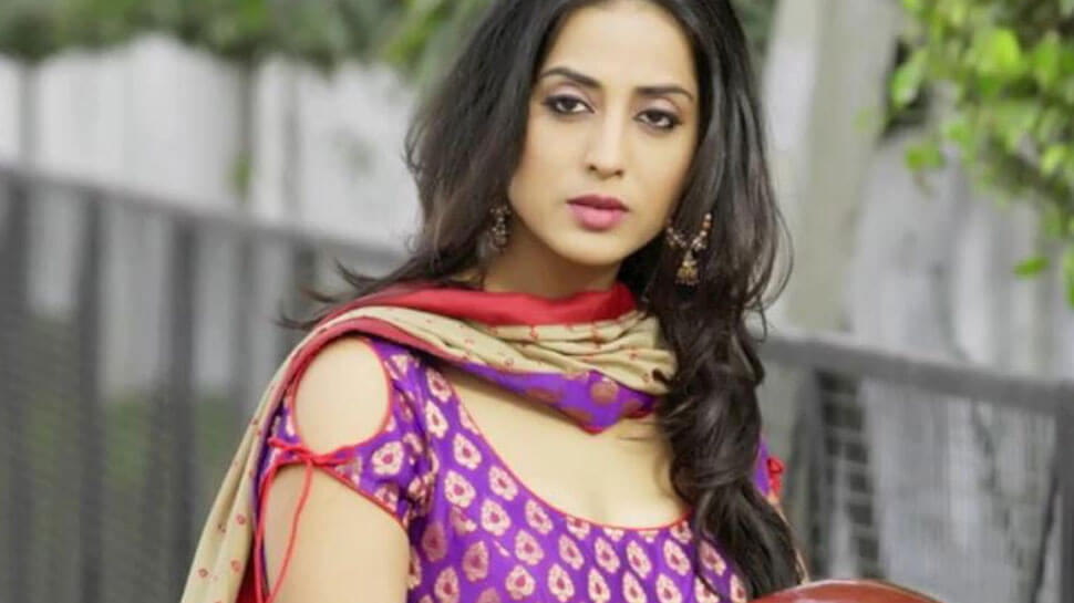 Mahie Gill Personal & Professional Details